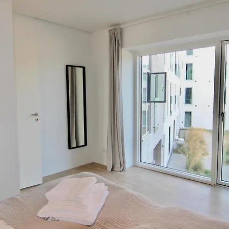 Beautiful 2-br W A Balcony By Harbour - 125 Apartamento