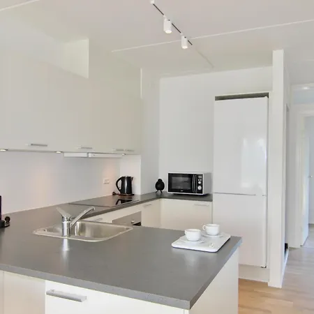Apartamento Beautiful 2-br W A Balcony By Harbour - 125 *