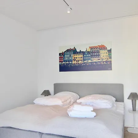 Apartamento Beautiful 2-br W A Balcony By Harbour - 125 Odense