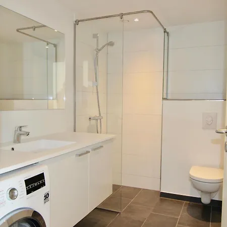 Beautiful 2-br W A Balcony By Harbour - 125 Apartamento *